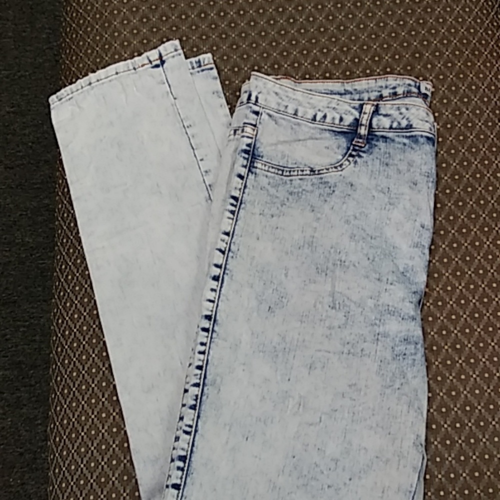 Jeans - Picture 3 of 3